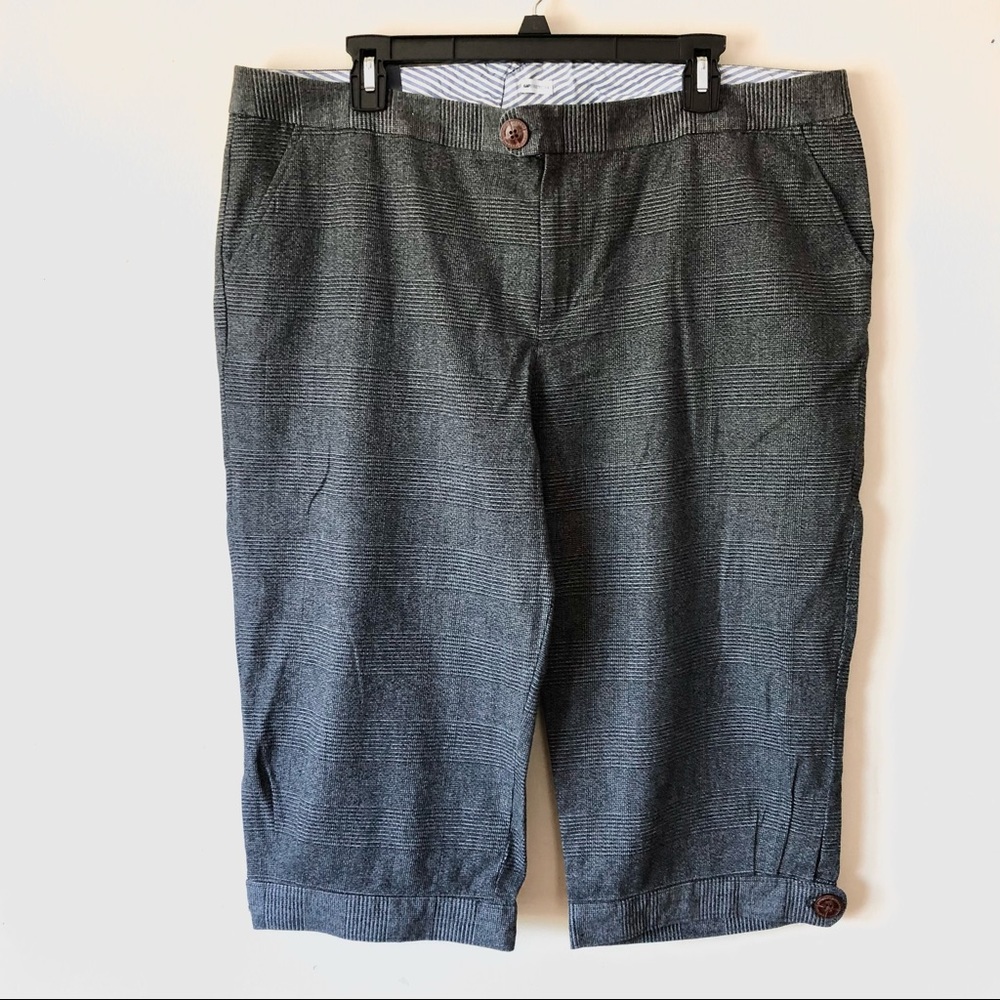 Gap stretch fit flat front shorts for women size plus 18